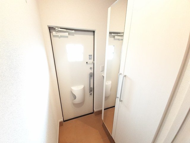洗面設備　脱衣スペースもあります