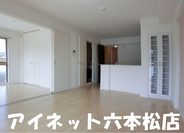 居室・リビング　広々としていいですね。