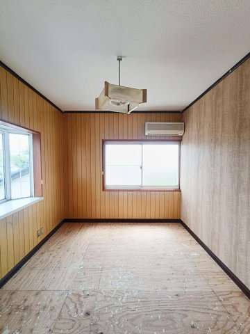 その他部屋・スペース　2階洋室！残るほ床シート、天井照明のリフォームです！