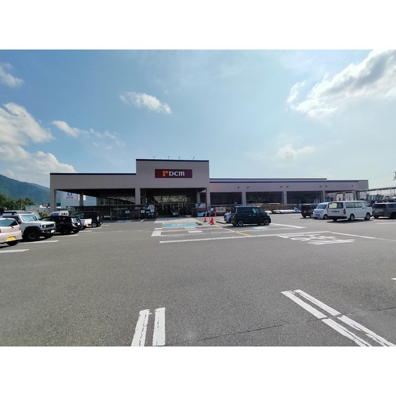 ホームセンター　ＤＣＭ須坂インター店（ホームセンター）まで1931m