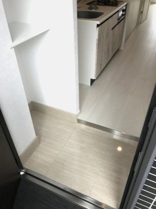 玄関　キッチン