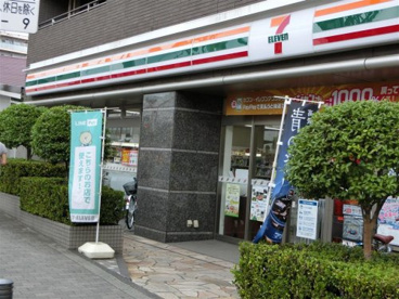 コンビニ　セブンイレブン 下板橋駅前店（コンビニ）まで815m