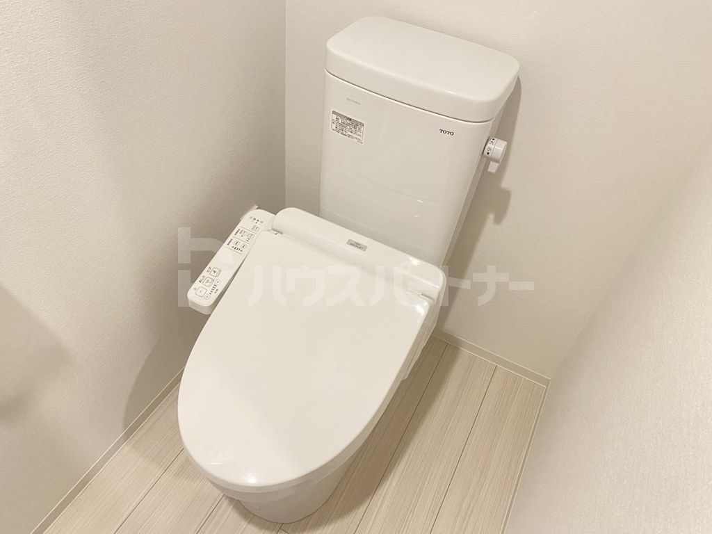都営新宿線 住吉駅 徒歩2分 14階建 築5年のトイレ写真