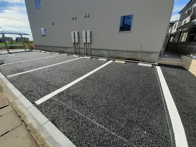 駐車場　車をお持ちの方に嬉しい駐車場付きの物件です
