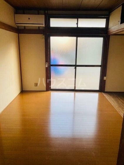 第2五十嵐ハイツの居間写真