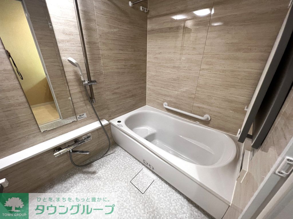バス・シャワールーム　浴室乾燥機、追焚き機能付き