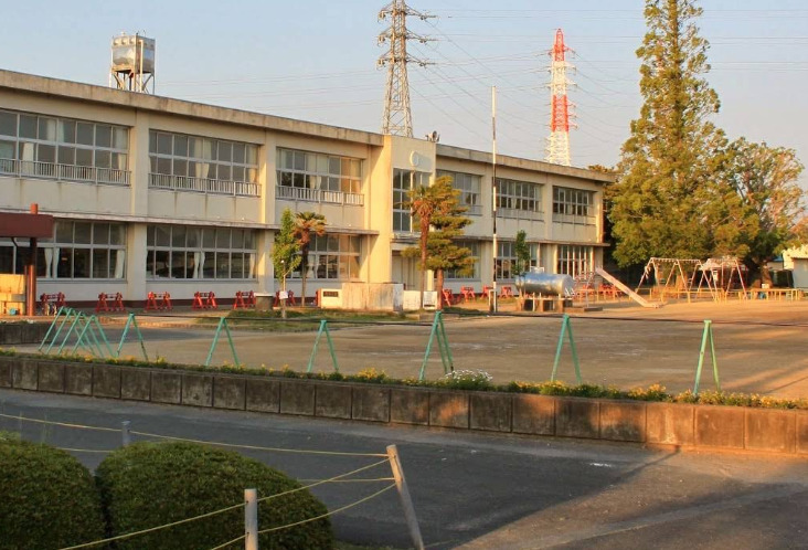 小学校　浜松市立北浜東小学校（小学校）まで641m