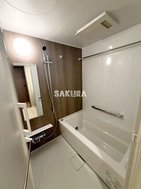 バス・シャワールーム　日々の疲れを癒すお風呂です♪