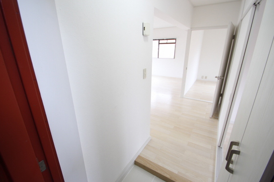 玄関　※別部屋の写真です