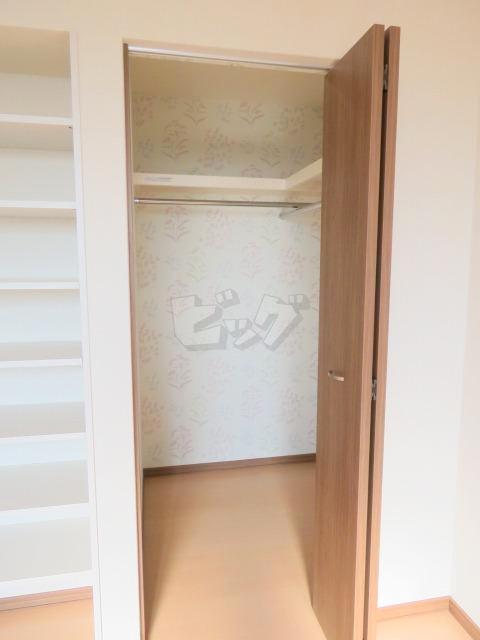 収納　ウォークインクローゼット