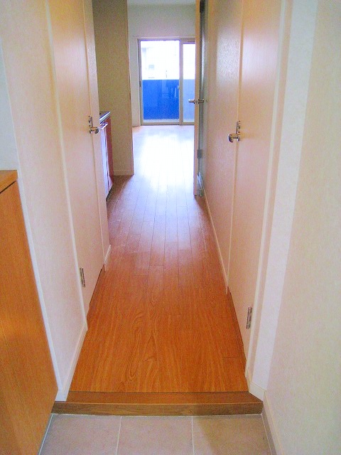 玄関　※写真と異なる場合は現状優先。