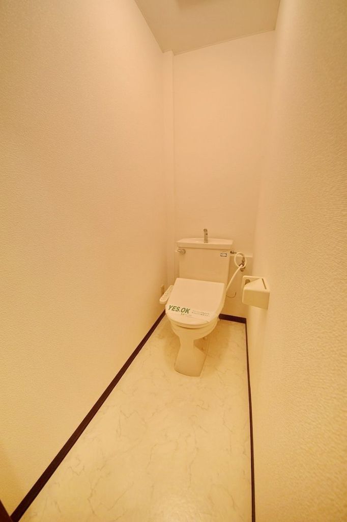 西武新宿線 南大塚駅 徒歩5分 3階建 築33年のトイレ写真