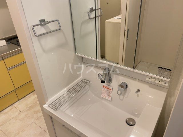 ＪＲ京葉線 新浦安駅 徒歩15分 3階建 築5年の内装写真