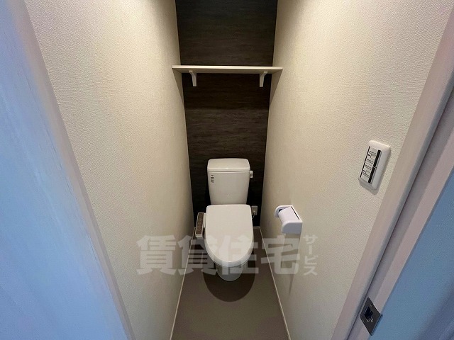 ＪＲ関西本線 東部市場前駅 徒歩11分 3階建 築1年のトイレ写真