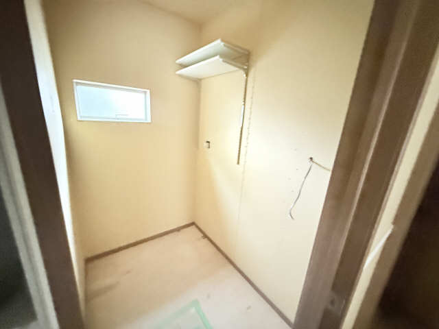 洗面設備　工事中　同型タイプ写真