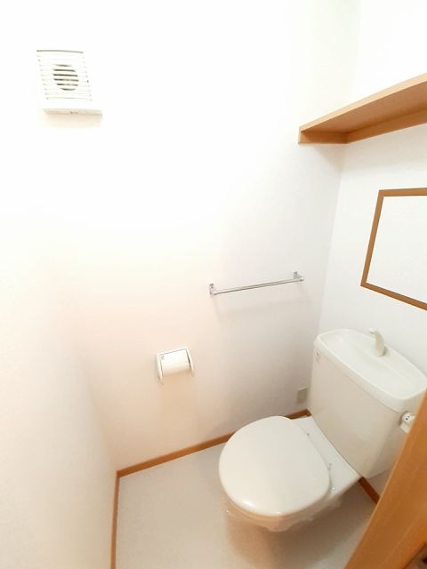 アヴェニールCのトイレ写真