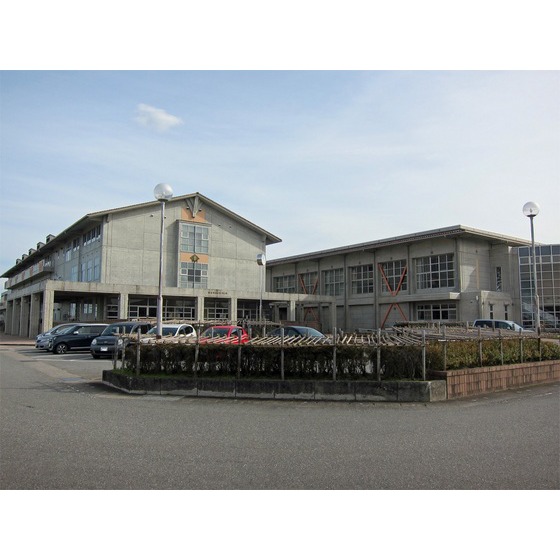 小学校　宮野小学校（小学校）まで2000m