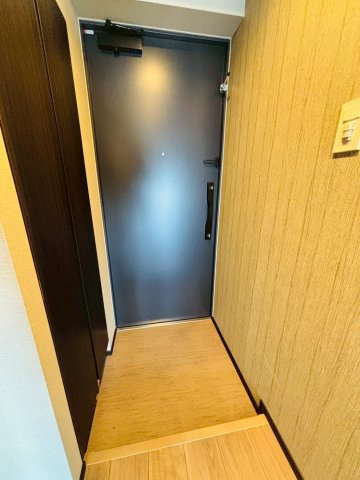 玄関　＊同間取り別部屋参照