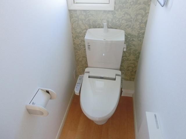 トイレ　★清潔感のあるウォシュレット付のトイレです★
