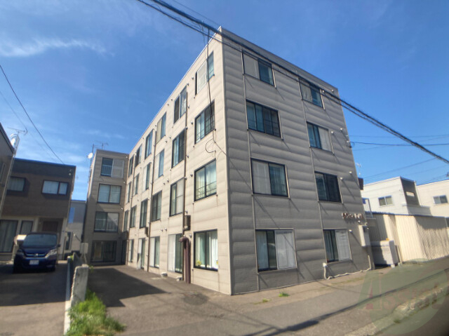 建物外観　札幌市東区北四十五条東「ラフォーレ４８」