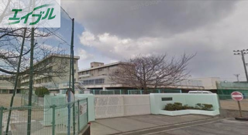 小学校　岡山市立芳泉小学校（小学校）まで681m