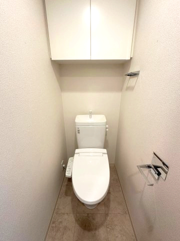 地下鉄名城線 矢場町駅 徒歩5分 14階建 築7年のトイレ写真