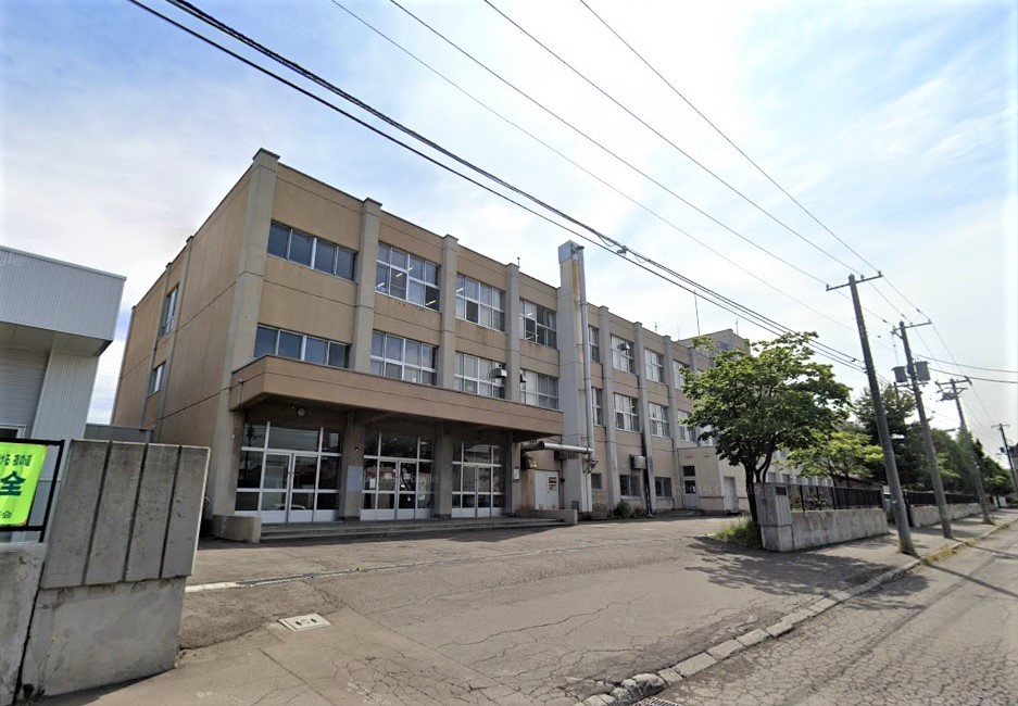 中学校　札幌市立中学校 東月寒中学校（中学校）まで430m