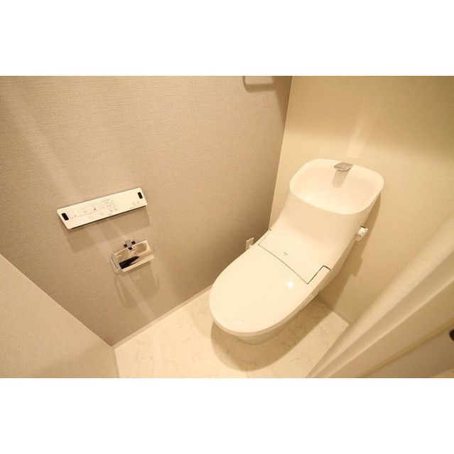 グローリオシェルト神宮前のトイレ写真