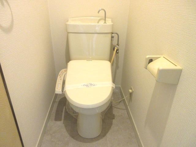 タペストリーのトイレ写真