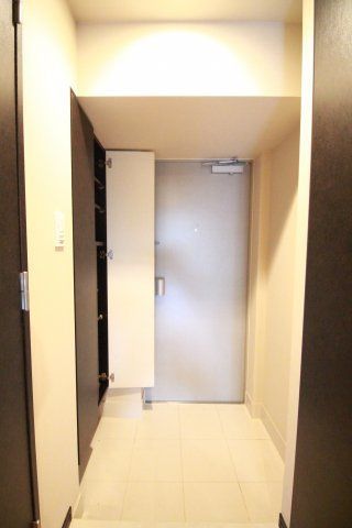 玄関　（別タイプ参考写真）グラントゥルース田端　荒川区西尾久4