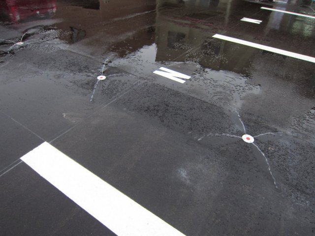 駐車場　融雪付き駐車場（イメージ）