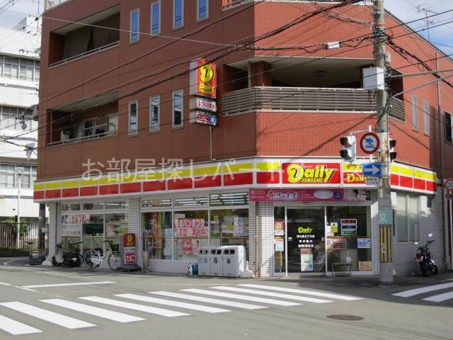 コンビニ　デイリーヤマザキ西九条3丁目店（コンビニ）まで219m