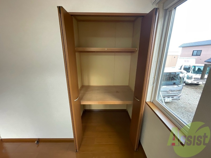 収納　こちらは収納です。物をしまう事ができますね！
