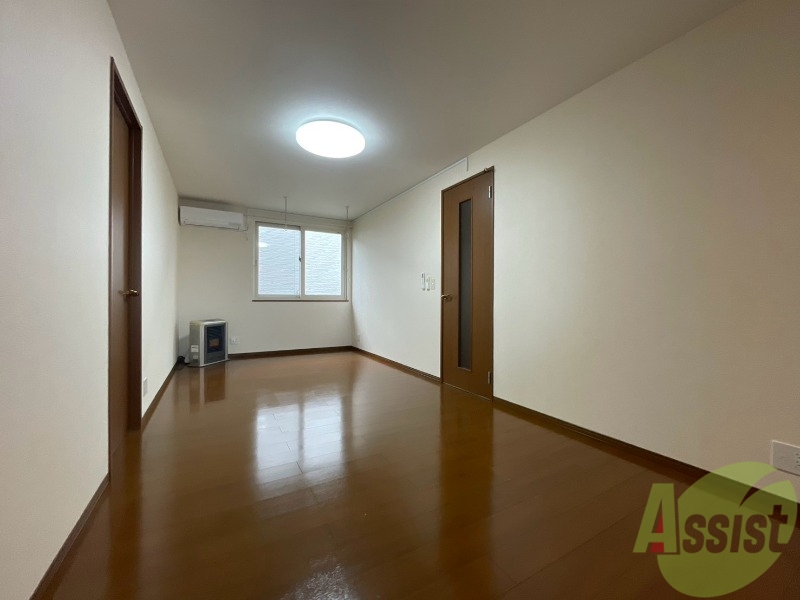 居室・リビング　広くてキレイなお部屋が広がっていて、充実した生活が送れそう。