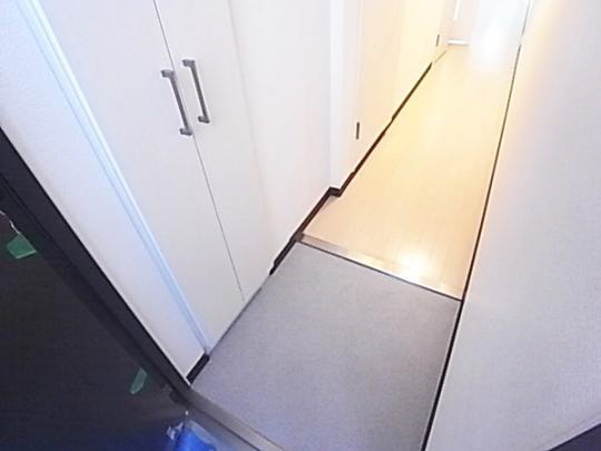 玄関　収納もある玄関です