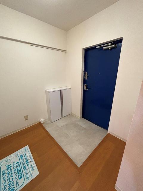 西武池袋線 清瀬駅 徒歩8分 6階建 築31年の玄関写真