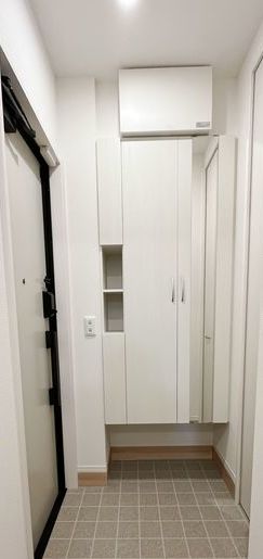 伊丹市 2階建 築15年の玄関写真