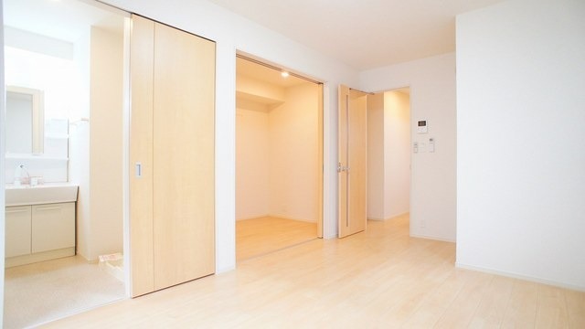 居室・リビング　図面と現状に相違がある場合には現状を優先