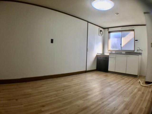 姫路玉手戸建ての居間写真