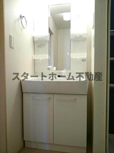 洗面設備　忙しい朝には欠かせない洗面所です