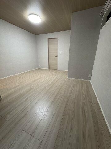 つくばエクスプレス 六町駅 徒歩6分 3階建 築1年の居間写真