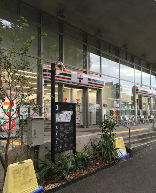 コンビニ　セブンイレブン港北サウスウッド店（コンビニ）まで216m