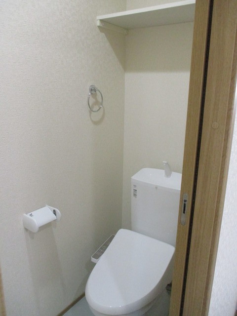 トイレ　写真は２階のものです