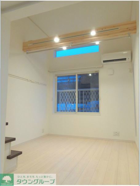 居室・リビング　白を基調とした明るいお部屋です。