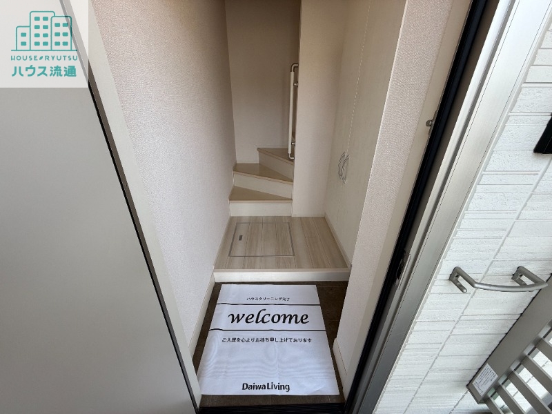 玄関　※別号室の写真になります※