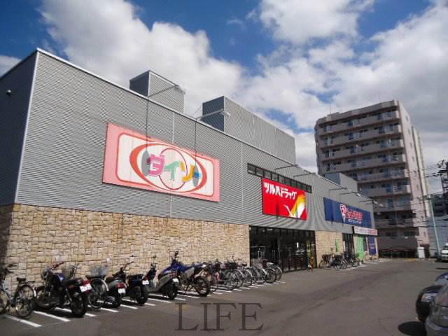 ドラックストア　ツルハドラッグクレッセ琴似店（ドラッグストア）まで120m