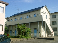 静岡市清水区天王東のアパートの建物外観