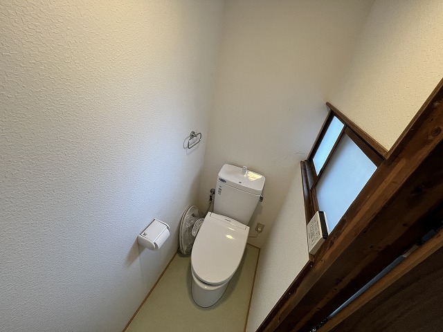 森本町AZMのトイレ写真