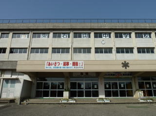 中学校　新潟市立東石山中学校（中学校）まで1334m