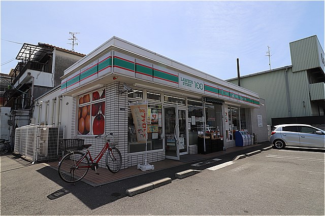 コンビニ　ローソンストア100門真三ツ島店（コンビニ）まで711m